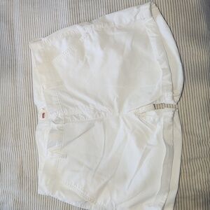 Women's Levis white cotton shorts size 33